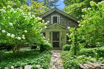 6 Old Mailcoach Road, Redding, CT 06896 - Photo 1