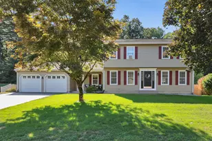 5 Patricia Cir, Enfield, CT 06082 - Photo 1