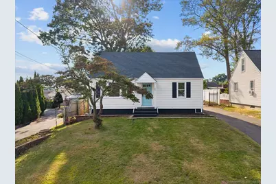 22 Hillside Avenue, West Haven, CT 06516 - Photo 1