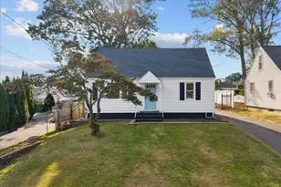 22 Hillside Ave, West Haven, CT 06516 - Photo 1