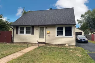 16 Greenway Pl, Meriden, CT 06451 - Photo 1