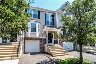 702 Sienna Dr, Danbury, CT 06810 - Photo 1