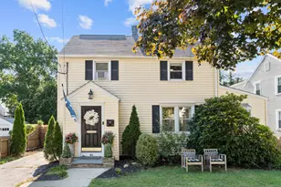 46 Parkway Dr, Stratford, CT 06614 - Photo 1