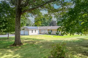 16 Gooseneck Hill Rd, Canterbury, CT 06331 - Photo 1