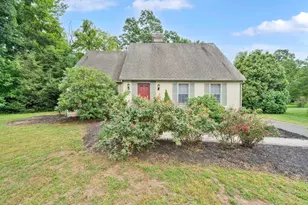 93 Stage Coach Rd, Windsor, CT 06095 - Photo 1