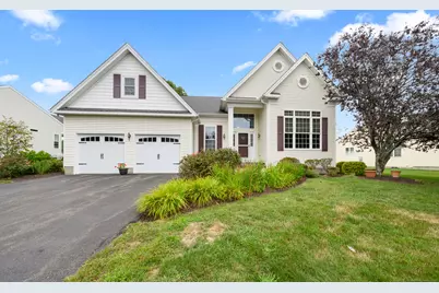 89 Vista Way, Bloomfield, CT 06002 - Photo 1