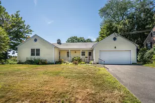 3 Staples Pl, West Hartford, CT 06107 - Photo 1