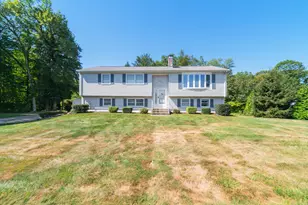 121 Moose Hill Rd, Oxford, CT 06478 - Photo 1