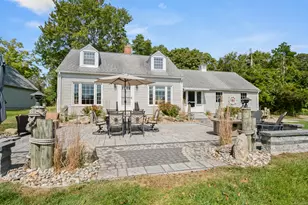 10 Hilltop Rd, East Lyme, CT 06357 - Photo 1
