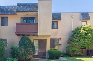 135 Courtland Ave, Stamford, CT 06902 - Photo 1