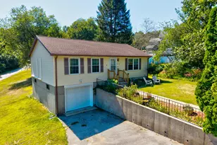 60 Hammel Ln, Montville, CT 06382 - Photo 1