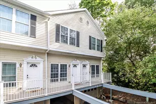 6 Wishing Well Ln, New Milford, CT 06776 - Photo 1