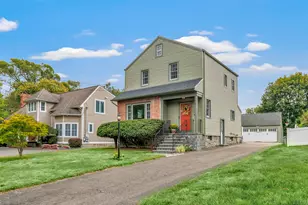 8 Thomas St, Trumbull, CT 06611 - Photo 1