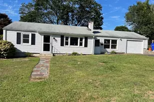 121 Riverview Ave, Groton, CT 06340 - Photo 1