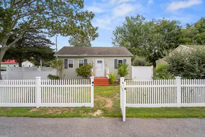 75 Midway Oval, Groton, CT 06340 - Photo 1