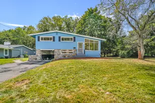 91 Devonwood Dr, Waterbury, CT 06708 - Photo 1