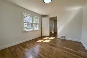 204 California St, Stratford, CT 06615 - Photo 6