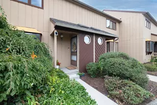 139 Skyview Dr, Cromwell, CT 06416 - Photo 1