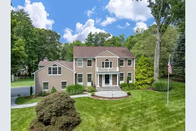 8 Leeds Lane, Darien, CT 06820 - Photo 1