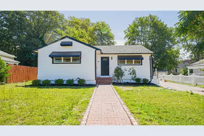 25 Oakleaf Drive, Waterbury, CT 06708 - Photo 1