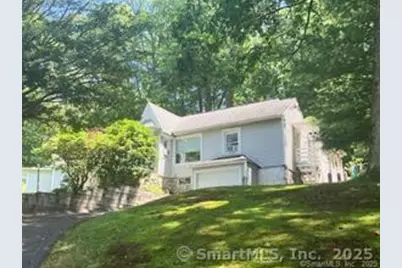 10 Old Waterbury Road #1, Middlebury, CT 06762 - Photo 1