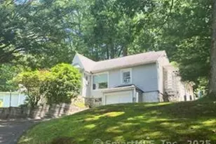 10 Old Waterbury Rd, Middlebury, CT 06762 - Photo 1