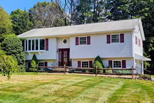 3 Robinhood Rd, Danbury, CT 06811 - Photo 1