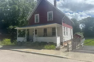 17 Daniel St, Norwich, CT 06360 - Photo 1