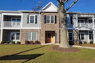 10 Berkshire Rd, West Hartford, CT 06110 - Photo 1