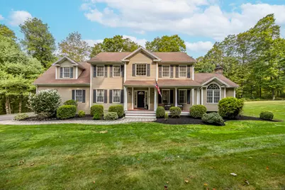 4 Christopher Court, Oxford, CT 06478 - Photo 1