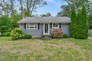 28 Live Oaks Rd, Milford, CT 06460 - Photo 1