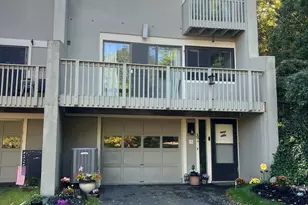 4 Clubhouse Dr, Woodbury, CT 06798 - Photo 1