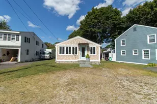 30 Menunketesuck Rd, Westbrook, CT 06498 - Photo 1