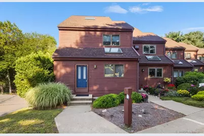 97 West Main Street #APT 78, East Lyme, CT 06357 - Photo 1