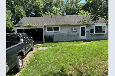 7 Carole Court, Groton, CT 06340 - Photo 1