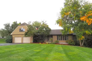 18 Holyoke Dr, Manchester, CT 06040 - Photo 1