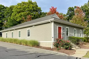 629 Middle Tpke E, Manchester, CT 06040 - Photo 1