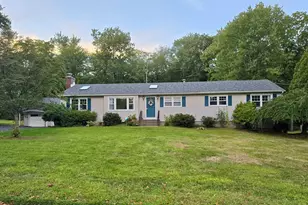 43 Jog Hill Rd, Trumbull, CT 06611 - Photo 1