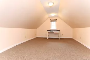 8 Wells Ave, East Hampton, CT 06424 - Photo 28