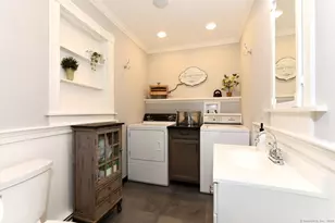 8 Wells Ave, East Hampton, CT 06424 - Photo 10