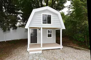 8 Wells Ave, East Hampton, CT 06424 - Photo 32