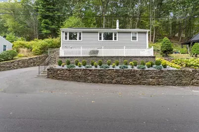 114 Emmett Avenue, Derby, CT 06418 - Photo 1