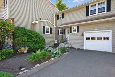 24 Thorne Road #24, West Hartford, CT 06110 - Photo 1