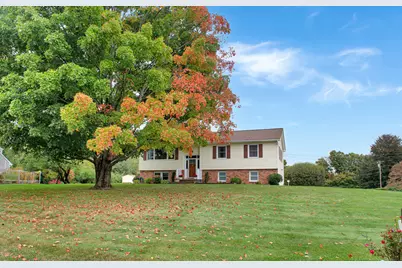 31 Ridgecrest Drive, Ridgefield, CT 06877 - Photo 1