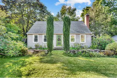 833 East Street, Middletown, CT 06457 - Photo 1