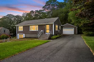 32 Pamela Ave, Groton, CT 06340 - Photo 1