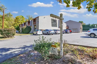 701 Beacon Valley Road #APT 27, Naugatuck, CT 06770 - Photo 1