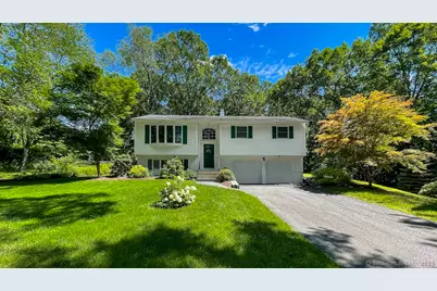 4 Union Circle, Danbury, CT 06810 - Photo 1