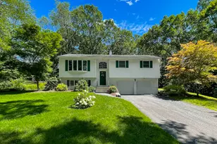 4 Union Cir, Danbury, CT 06810 - Photo 1