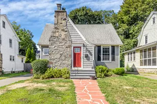 39 Parkway Dr, Stratford, CT 06614 - Photo 1